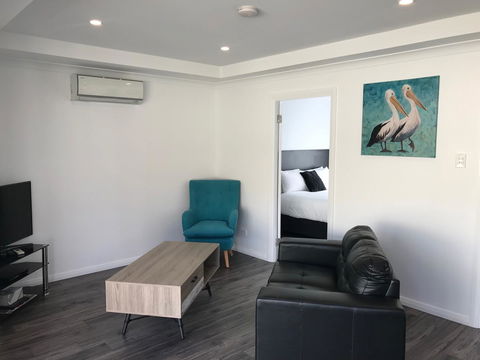 Pelicans Albany Middleton Beach - Australian Directory 17
