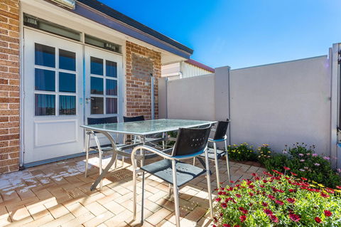 Country Comfort Amity Motel - Australian Directory 37