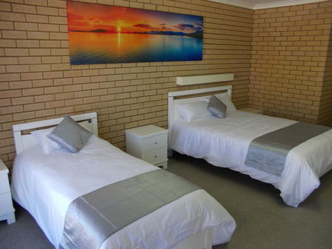 Carnarvon Motel WA - Australian Directory 37