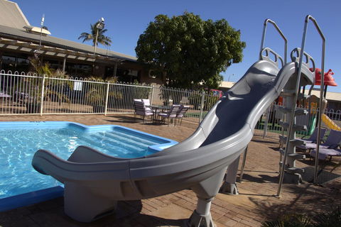 Carnarvon Motel WA - Australian Directory 19