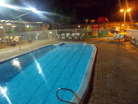 Carnarvon Motel WA - Australian Directory 30