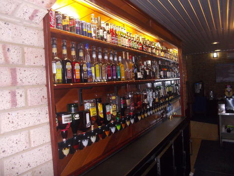 Carnarvon Motel WA - Australian Directory 42