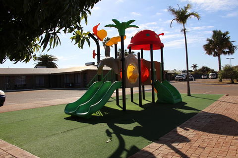 Carnarvon Motel WA - Australian Directory 18