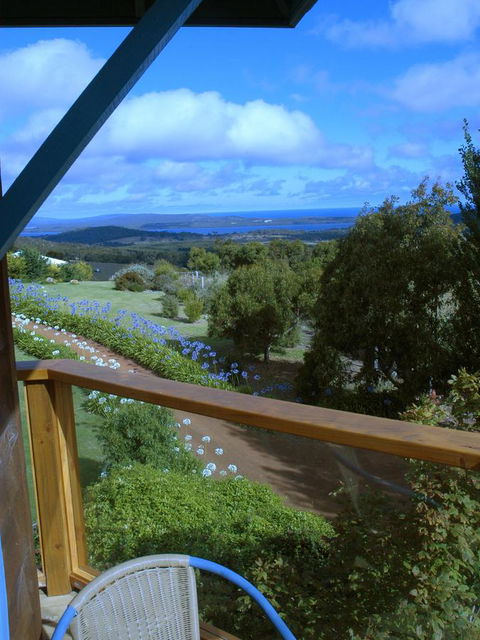 Chimes Spa Retreat - Australian Directory 36