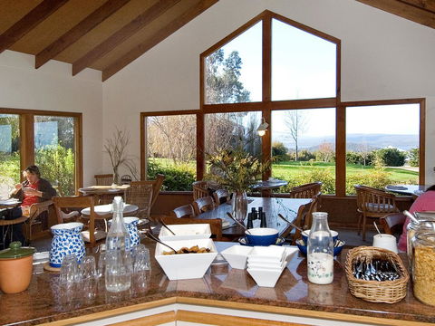 Chimes Spa Retreat - Australian Directory 34