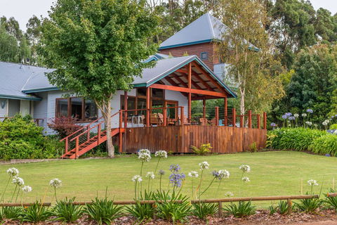 Chimes Spa Retreat - Australian Directory 20