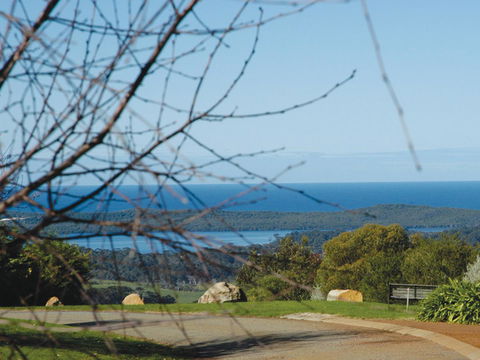 Chimes Spa Retreat - Australian Directory 28