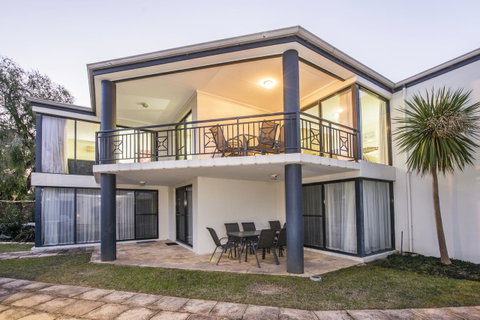 Cape View Beach Resort - Australian Directory 26
