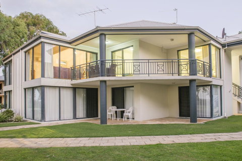 Cape View Beach Resort - Australian Directory 23