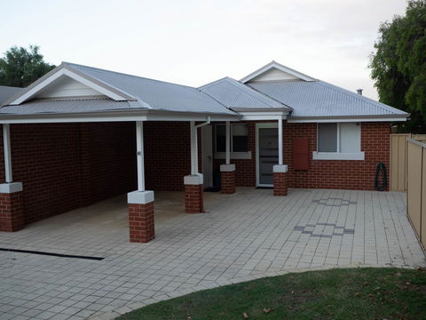 FortyOne - Oceanside Retreat Busselton - Australian Directory 34