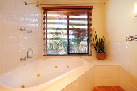 Spencer Suites Albany - Australian Directory 22