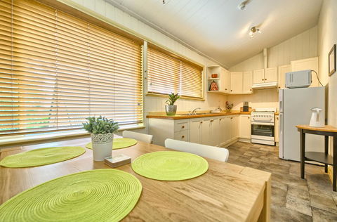Spencer Suites Albany - Australian Directory 2