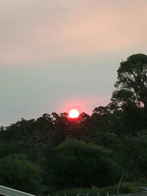 Lakeside Views - Australian Directory 0