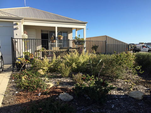Lakeside Views - Australian Directory 9