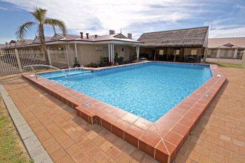 Bunbury Apartment Motel - Australian Directory 6