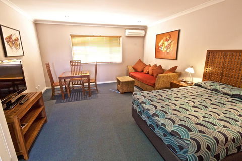 Bunbury Apartment Motel - Australian Directory 2