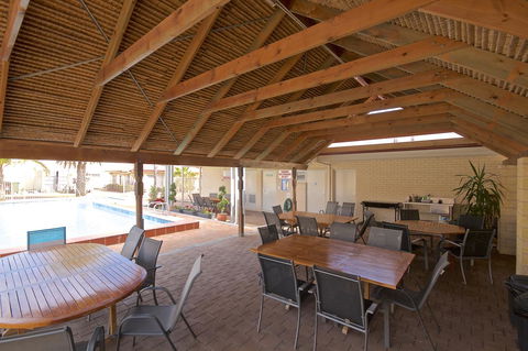 Bunbury Apartment Motel - Australian Directory 8