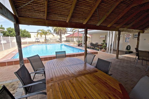 Bunbury Apartment Motel - Australian Directory 4