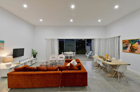 Sandpiper Retreat - Australian Directory 16