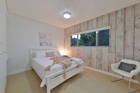 Sandpiper Retreat - Australian Directory 12