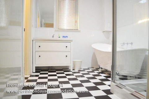 Fremantle Colonial Home - Australian Directory 29