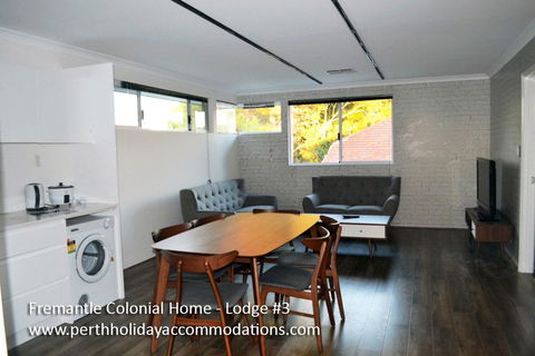Fremantle Colonial Home - Australian Directory 17