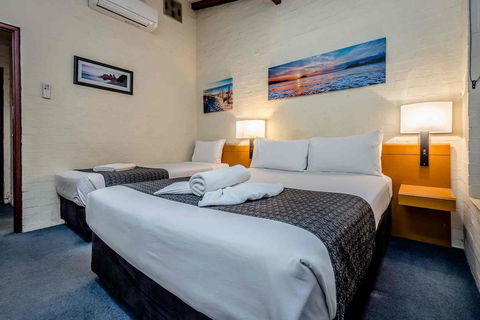 Wintersun Hotel - Australian Directory 5