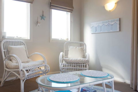 Fremantle Local Beach Studio - Australian Directory 15