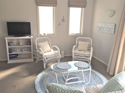 Fremantle Local Beach Studio - Australian Directory 6