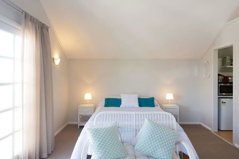 Fremantle Local Beach Studio - Australian Directory 14