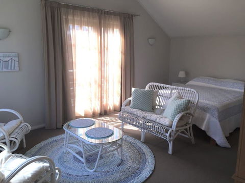Fremantle Local Beach Studio - Australian Directory 25
