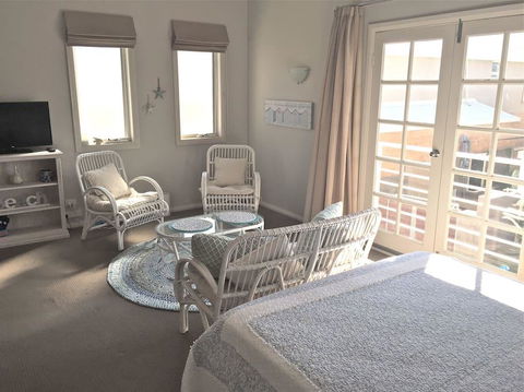 Fremantle Local Beach Studio - Australian Directory 3