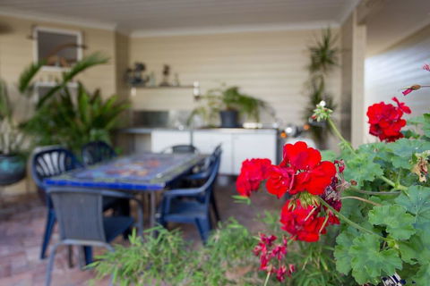 Fremantle Local Beach Studio - Australian Directory 4