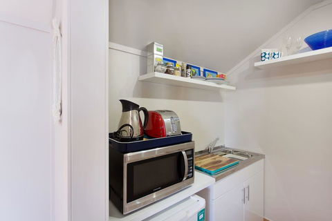 Fremantle Local Beach Studio - Australian Directory 12