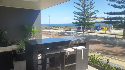 Mandurah Beach Front Apartment - Australian Directory 0