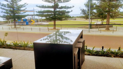 Mandurah Beach Front Apartment - Australian Directory 14