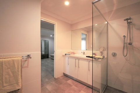 Studio Style Mindarie Marina - Australian Directory 6