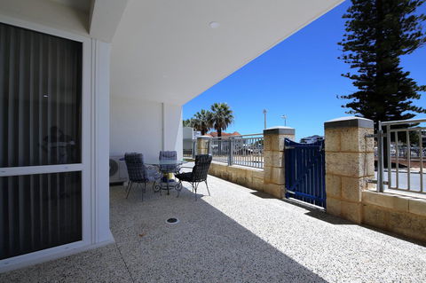 Studio Style Mindarie Marina - Australian Directory 12