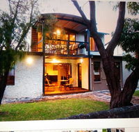 Dunsborough Luxury Villa - Australian Directory