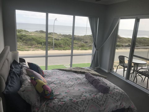 Beach House At SeaScapes.. - Australian Directory 4