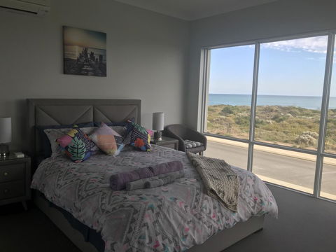 Beach House At SeaScapes.. - Australian Directory 6