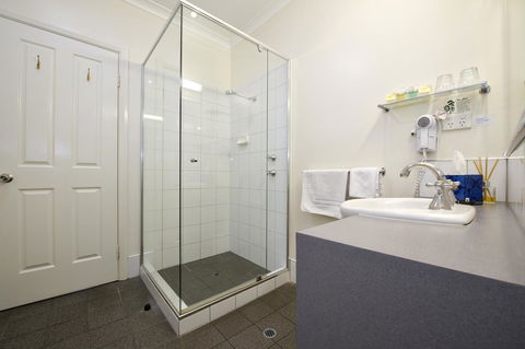 Vintages Accommodation - Australian Directory 23