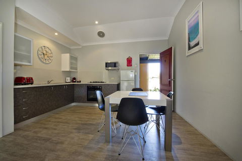 Vintages Accommodation - Australian Directory 35