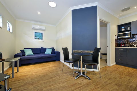 Vintages Accommodation - Australian Directory 25