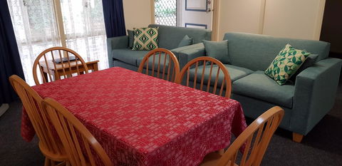 Park Avenue Holiday Units - Australian Directory 11