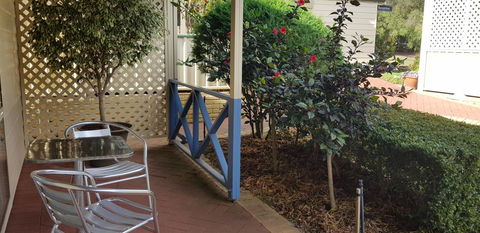 Park Avenue Holiday Units - Australian Directory 21