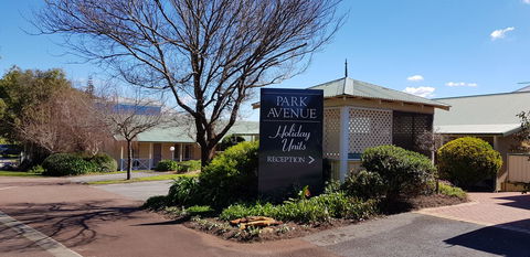 Park Avenue Holiday Units - Australian Directory 14