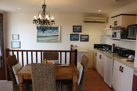 Crossland House - Australian Directory 15