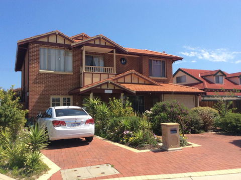 Crossland House - Australian Directory 12
