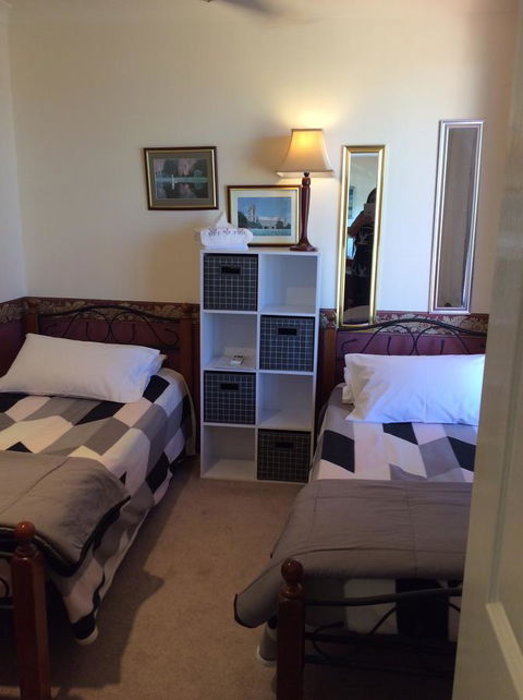 Crossland House - Australian Directory 11